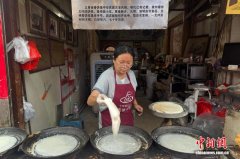 泉州清明食俗浓：一张润饼皮 四代“守”